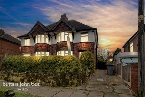 3 bedroom semi-detached house for sale, Chell Green Avenue, Stoke-On-Trent ST6 7JY