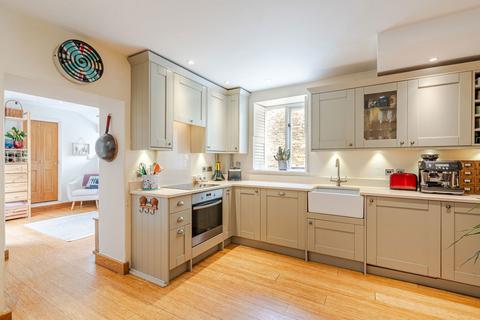3 bedroom end of terrace house for sale, Cliff Road, Sherston
