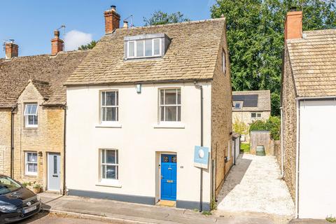 3 bedroom end of terrace house for sale, Cliff Road, Sherston