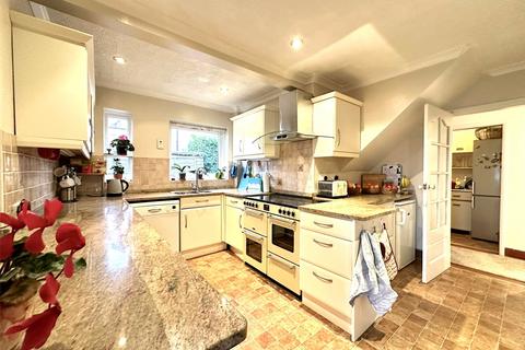 4 bedroom bungalow for sale, Shrewley Common, Shrewley, Warwick, CV35