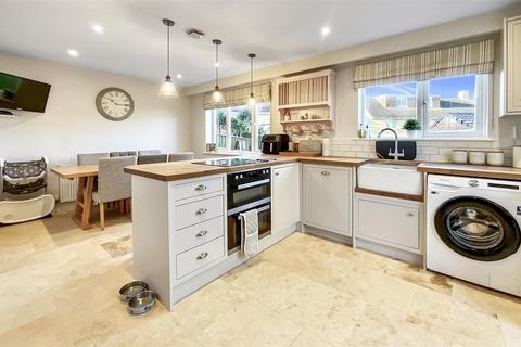 3 bedroom semi-detached house for sale, Queen Elizabeth Road, Cirencester