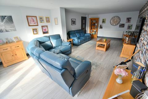 54 Durdells Avenue, Bournemouth, BH11 9EJ