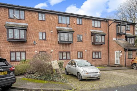 1 bedroom apartment for sale, Tempsford Close, Enfield EN2