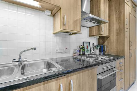 1 bedroom flat for sale, 83 High Street, Hornsey N8