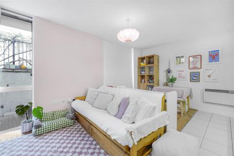 1 bedroom flat for sale, 83 High Street, Hornsey N8