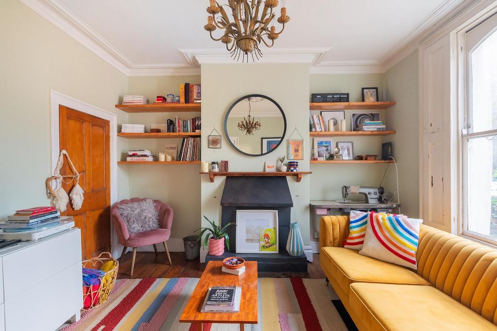 4 C2 SEN - Living Room C.jpg