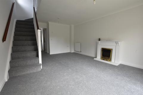 2 bedroom semi-detached house to rent, Hevers Avenue, Surrey RH6