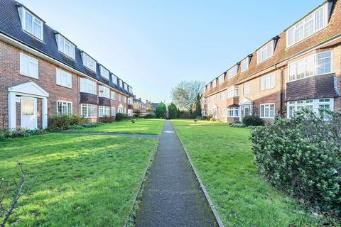 2 bedroom flat for sale, Grosvenor Court, Guildford, GU4