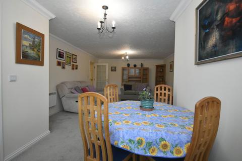 2 bedroom flat for sale, Chartwell Lodge, Bishops Down Road, Tunbridge Wells