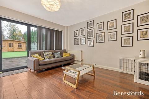 4 bedroom detached house for sale, St. Kildas Road, Brentwood, CM15