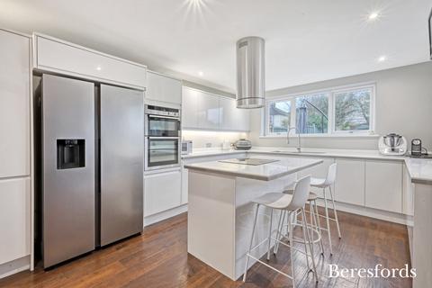 3 bedroom detached house for sale, St. Kildas Road, Brentwood, CM15