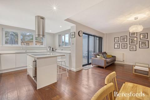 3 bedroom detached house for sale, St. Kildas Road, Brentwood, CM15