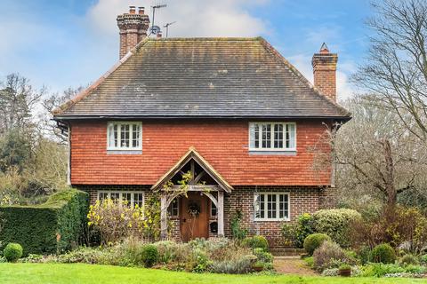 4 bedroom semi-detached house for sale, How Green Lane, Hever, Edenbridge, Kent