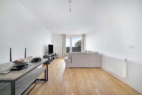 2 bedroom apartment for sale, Hampden Road, London N8