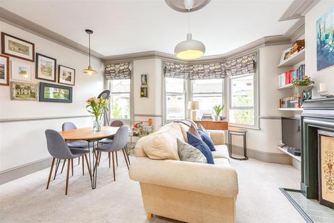 3 bedroom duplex for sale, 110 Beresford Road, London N8