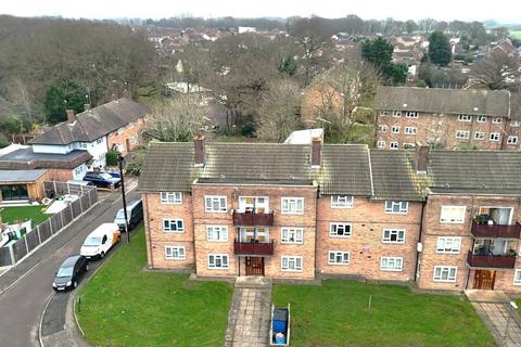 2 bedroom apartment for sale, Eastham Crescent, Brentwood, CM13