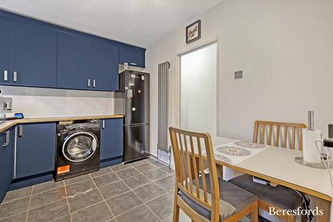83 Eastham Crescent, Brentwood, CM13 2ET