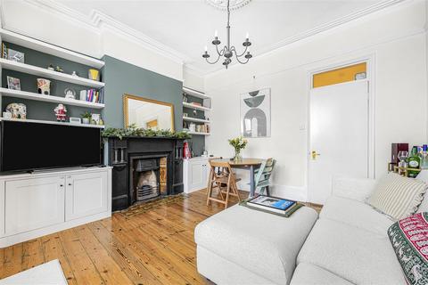 2 bedroom flat for sale, Hillfield Avenue, London N8