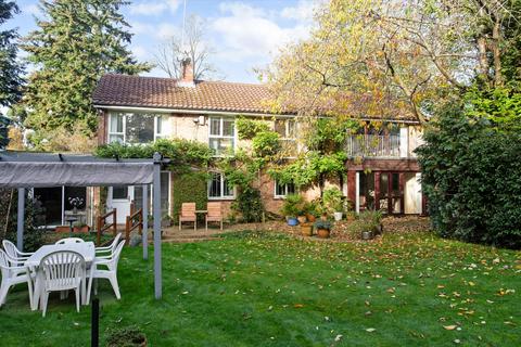 4 bedroom detached house for sale, Ham Farm Road, Richmond, TW10