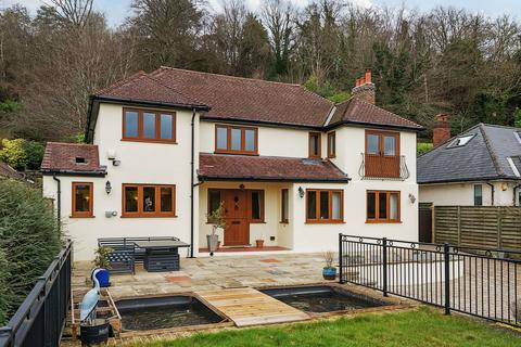 4 bedroom detached house for sale, Stuart Road, Warlingham CR6