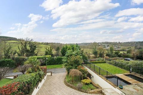 4 bedroom detached house for sale, Stuart Road, Warlingham CR6