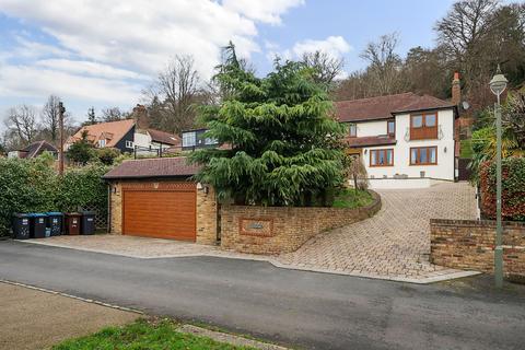 4 bedroom detached house for sale, Stuart Road, Warlingham CR6