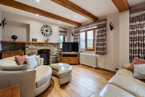 20 Stuart Road, Warlingham, CR6 9JH