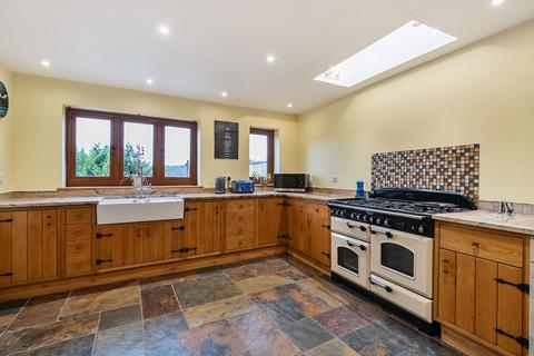 20 Stuart Road, Warlingham, CR6 9JH