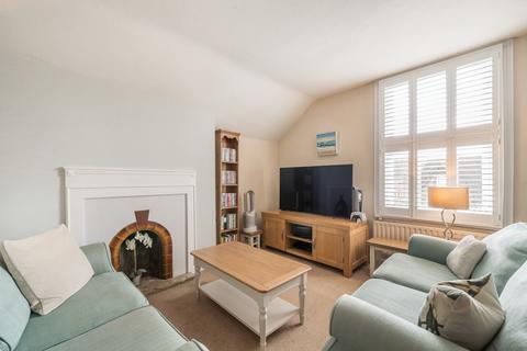 2 bedroom flat for sale, Waterden Road, Guildford, GU1