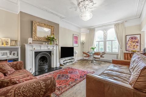 3 bedroom flat for sale, Kings Road, Richmond, TW10