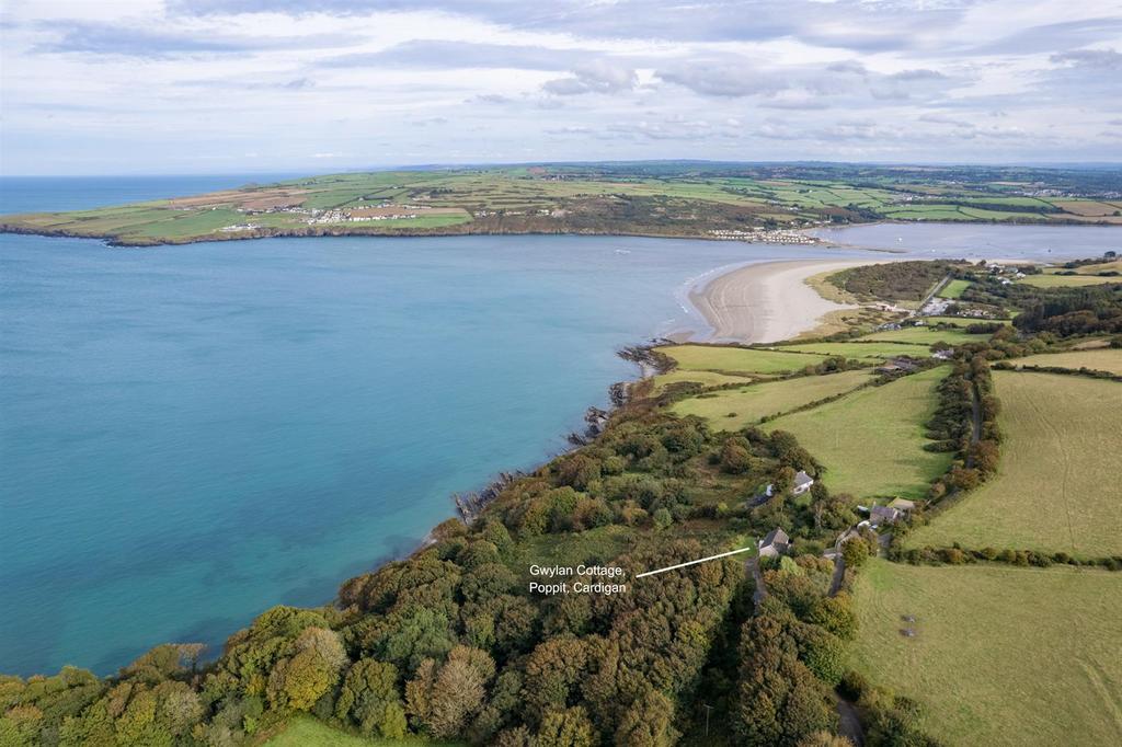 Gwylan Cottage, Poppit, Cardigan - Drone &amp; Elevate