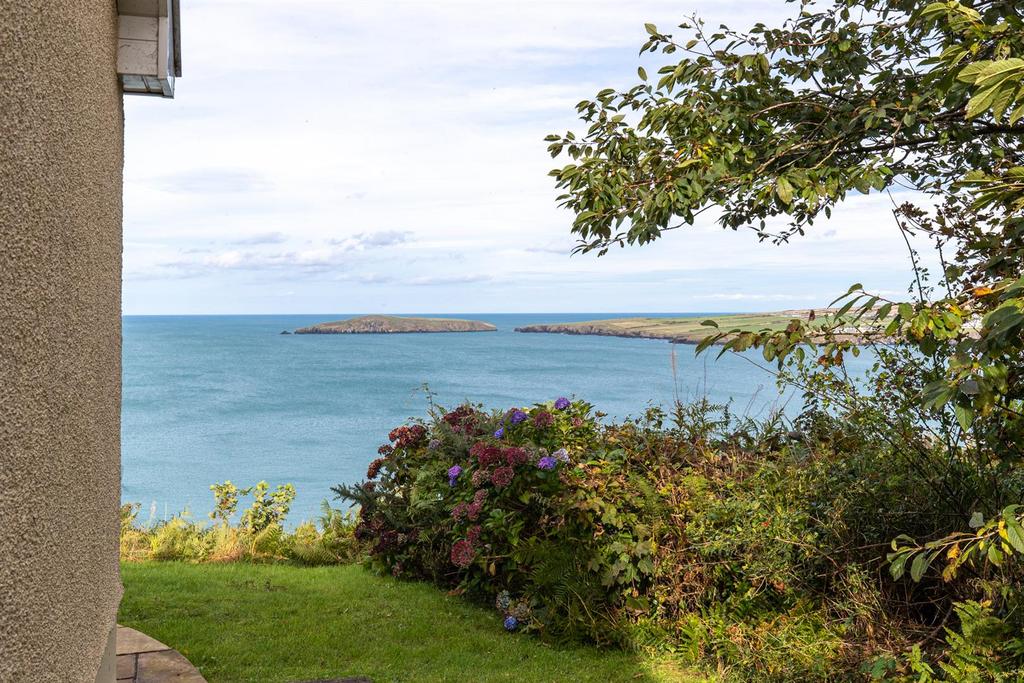 Gwylan Cottage, Poppit, Cardigan - Exteriors &amp; Vie