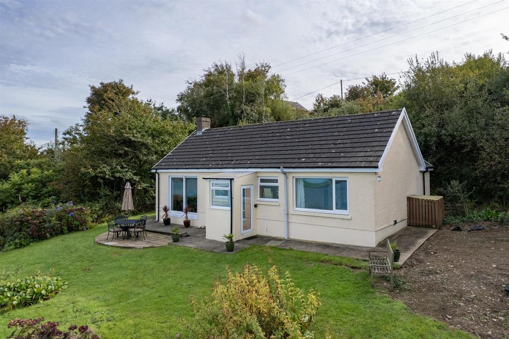 Gwylan Cottage, Poppit, Cardigan - Drone &amp; Elevate