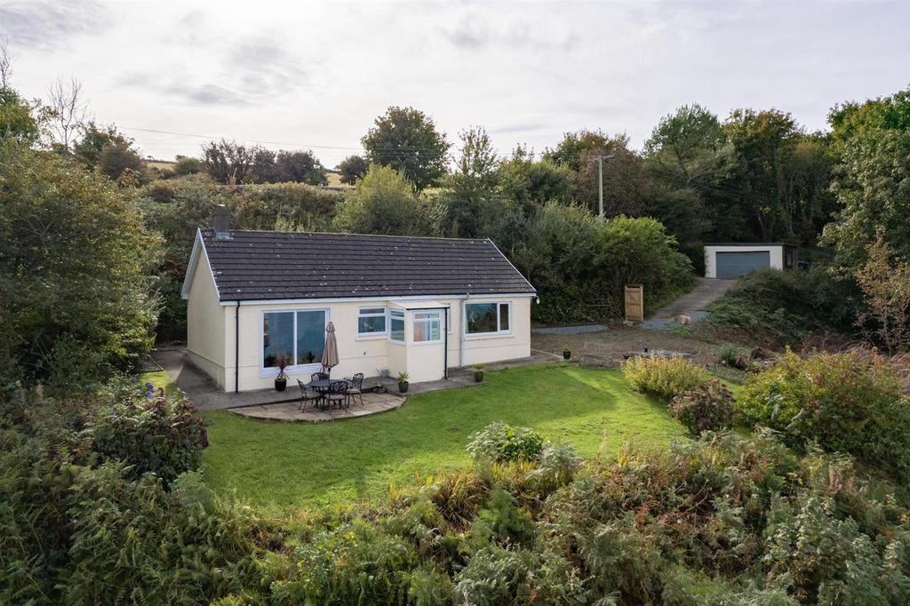 Gwylan Cottage, Poppit, Cardigan - Drone &amp; Elevate