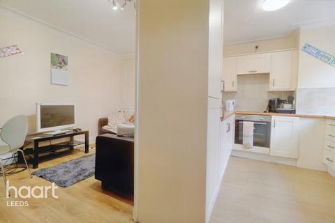 3 bedroom terraced house for sale, Pearson Grove, LEEDS