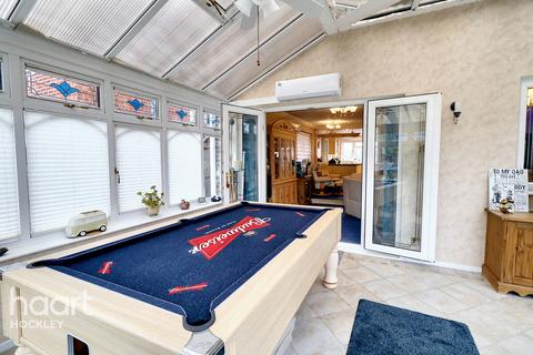 4 bedroom detached house for sale, Hilltop Avenue, Hockley