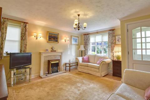 3 bedroom detached house for sale, William Judge Close, Tenterden