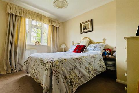 3 bedroom semi-detached house for sale, Berkeley Close, Staines-upon-Thames TW19