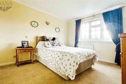 3 bedroom semi-detached house for sale, Berkeley Close, Staines-upon-Thames TW19