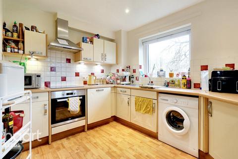 2 bedroom flat for sale, Lidgett Lane, LEEDS