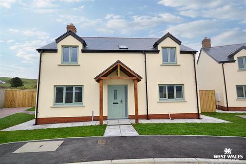 3 bedroom detached house for sale, Rosebush, Maenchlochog, Clynderwen