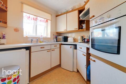 1 bedroom flat for sale, King Georges Close, Rayleigh