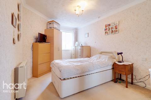 1 bedroom flat for sale, King Georges Close, Rayleigh