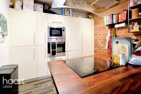 2 bedroom apartment for sale, 2 Crown Street, Leeds