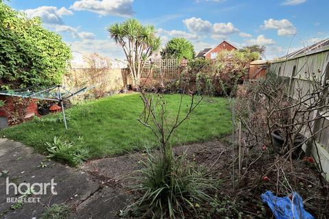 3 bedroom semi-detached house for sale, Rushbottom Lane, Benfleet