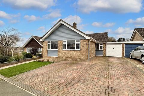 3 bedroom detached bungalow for sale, Fairview Drive, Hythe, SO45