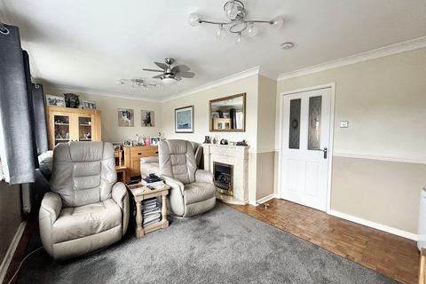 3 bedroom detached bungalow for sale, Fairview Drive, Hythe, SO45