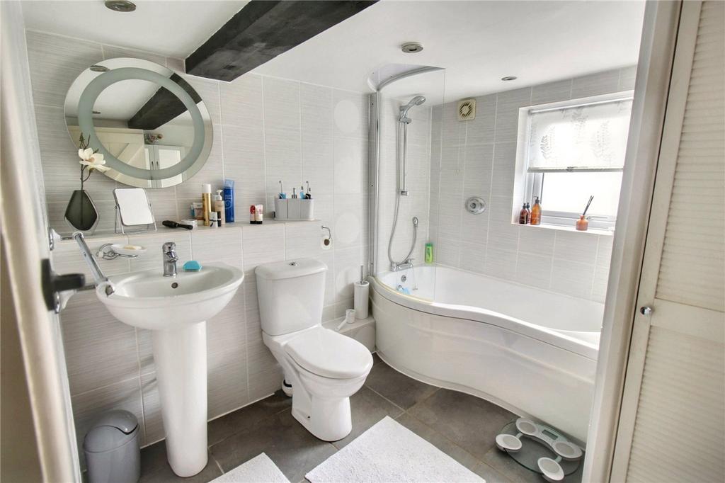 En Suite Bathroom