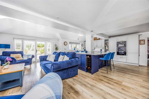 4 bedroom cottage for sale, Eastleigh Road, Havant PO9