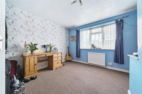 2 bedroom maisonette for sale, Warren Road, Ashford TW15